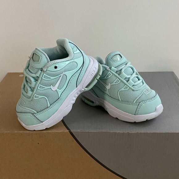 RARE Nike Air max Plus TN “MINT” Toddler Sneakers- SZ 4 C - Picture 3 of 15